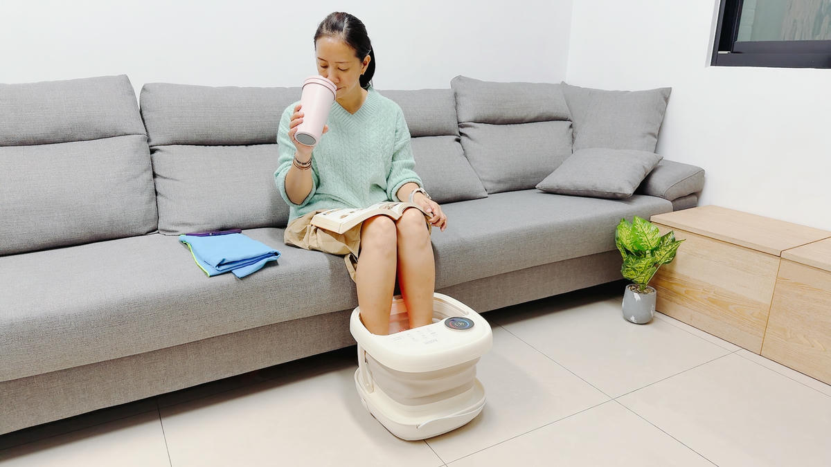 Kolin 歌林 PTC 微電腦電動按摩泡腳機 KSF-MN11H｜足浴、按摩一次到位，可摺疊恆溫＋氣泡按摩，冬天泡腳超享受