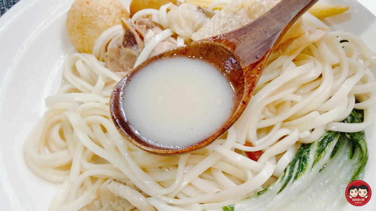 i3Fresh 愛上新鮮｜胡椒豬肚雞雙寶｜名廚聖凱師監製，雞肉鮮嫩、豬肚彈牙，濃郁湯頭喝得到層次香氣，每一口都暖心又暖胃～