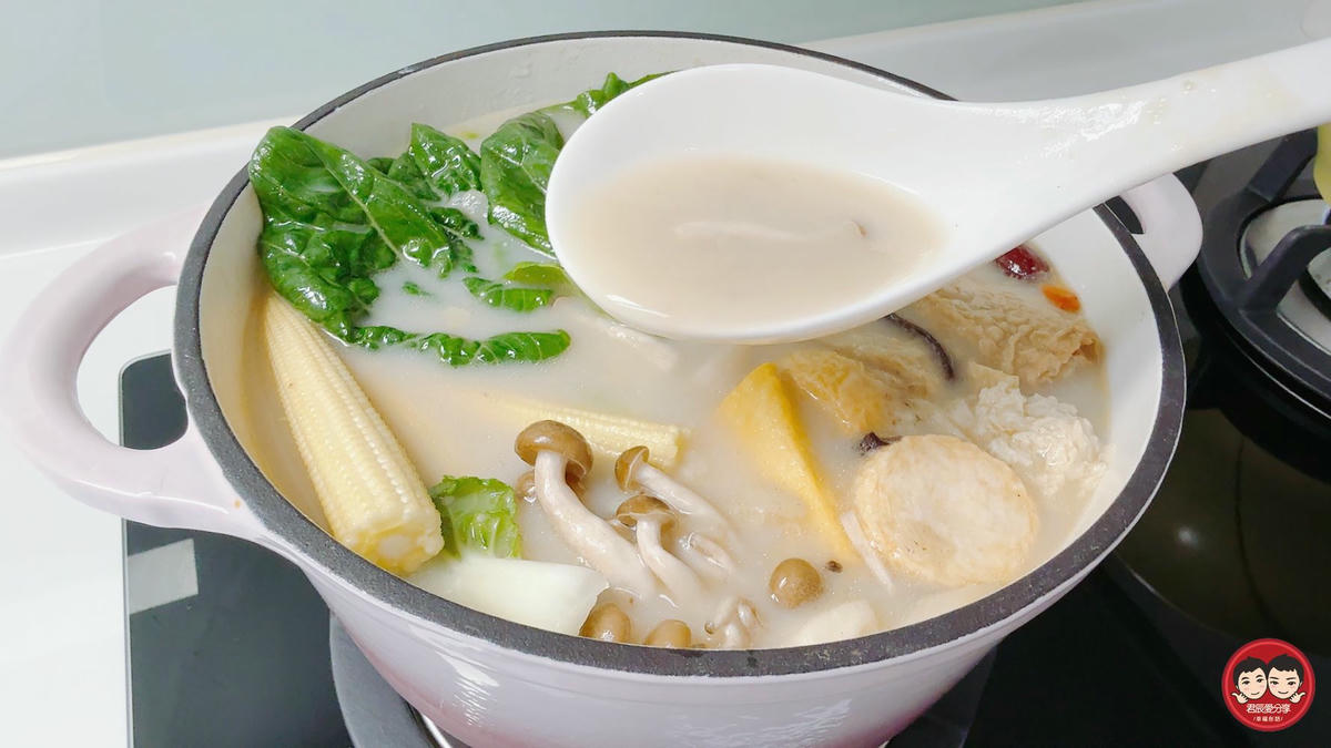 i3Fresh 愛上新鮮｜胡椒豬肚雞雙寶｜名廚聖凱師監製，雞肉鮮嫩、豬肚彈牙，濃郁湯頭喝得到層次香氣，每一口都暖心又暖胃～