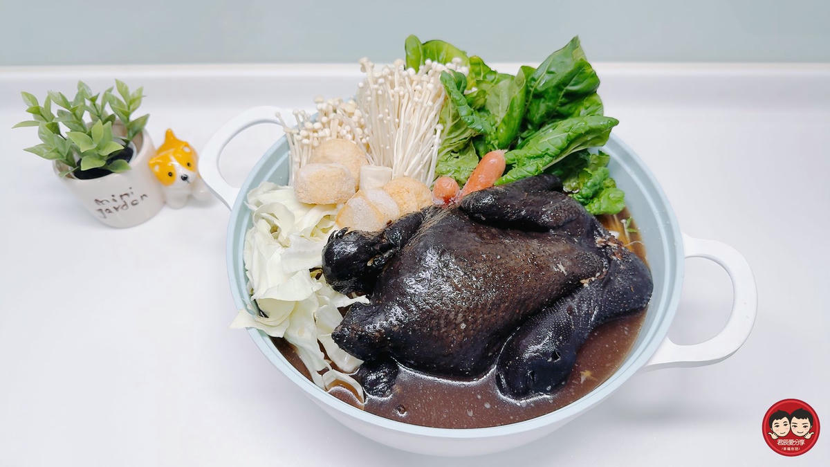 i3Fresh 愛上新鮮 黑蒜烏骨雞湯｜一喝就愛上！吳秉承主廚監製，溫潤不油膩、全家都適合的進補湯品
