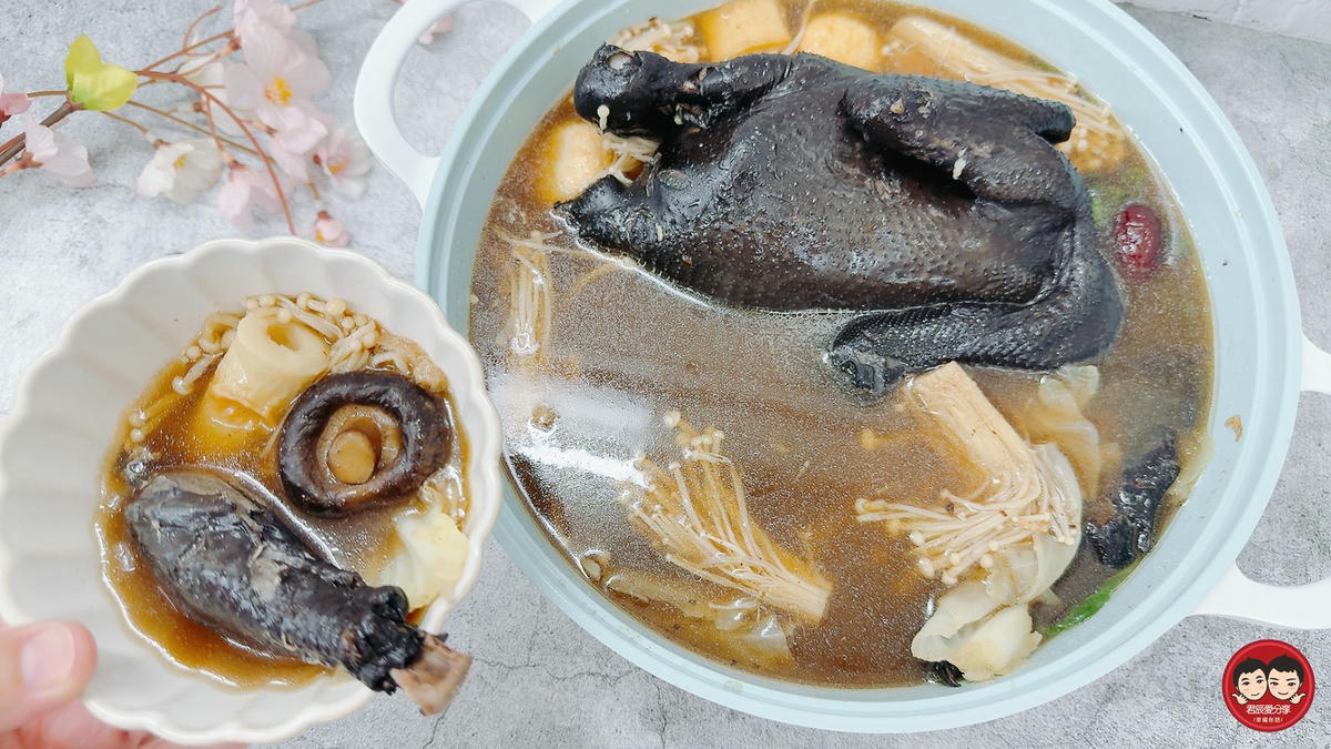 i3Fresh 愛上新鮮 黑蒜烏骨雞湯｜一喝就愛上！吳秉承主廚監製，溫潤不油膩、全家都適合的進補湯品