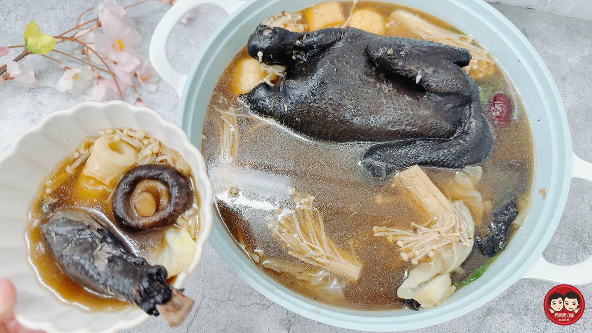 i3Fresh 愛上新鮮 黑蒜烏骨雞湯｜一喝就愛上！吳秉承主廚監製，溫潤不油膩、全家都適合的進補湯品