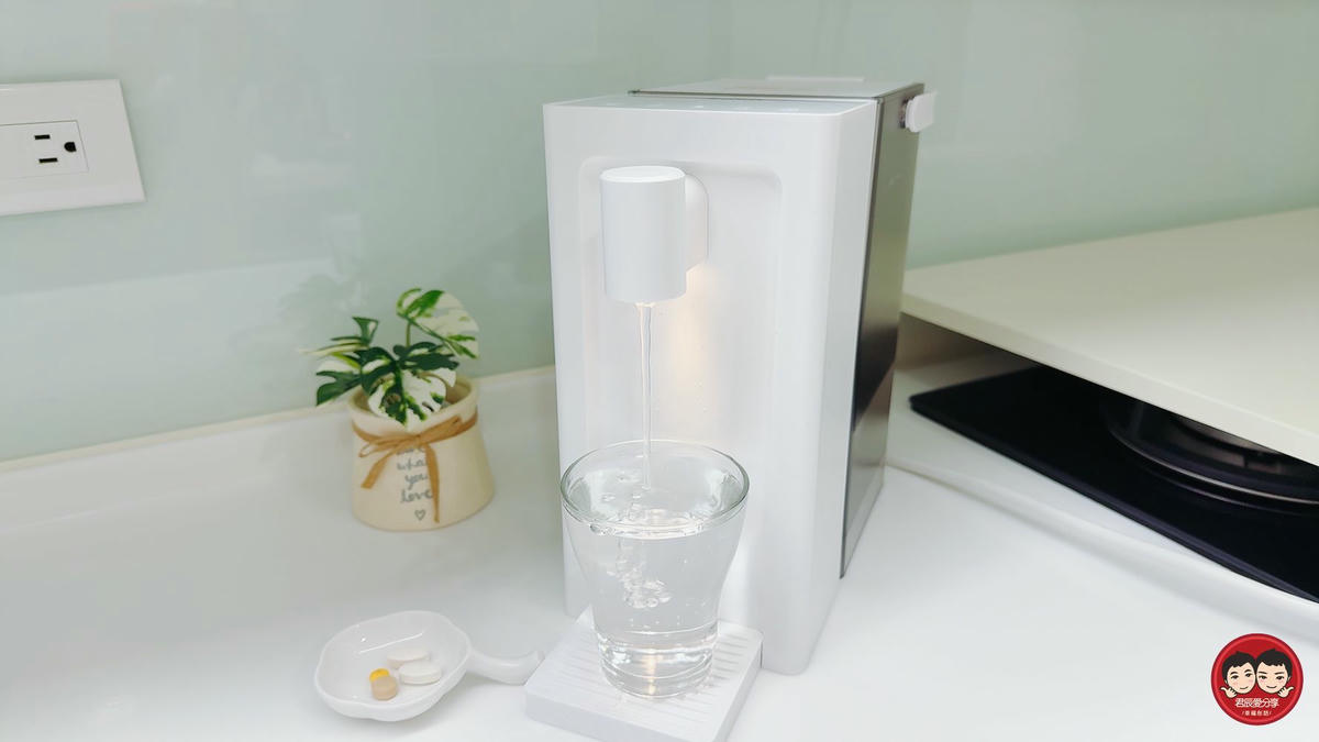 Kolin 歌林 超濾瞬熱開飲機 KWF-MN03LC｜5 段溫控・3 段出水量，生水可過濾、瞬間出水不等待！