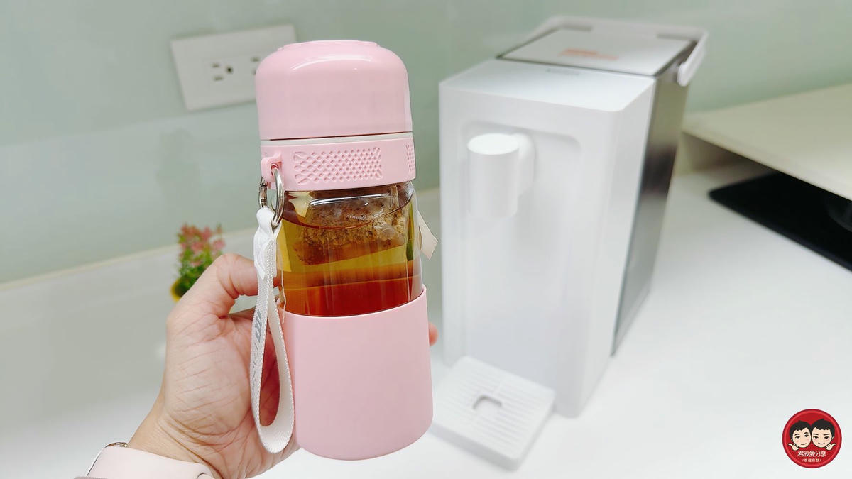 Kolin 歌林 超濾瞬熱開飲機 KWF-MN03LC｜5 段溫控・3 段出水量，生水可過濾、瞬間出水不等待！