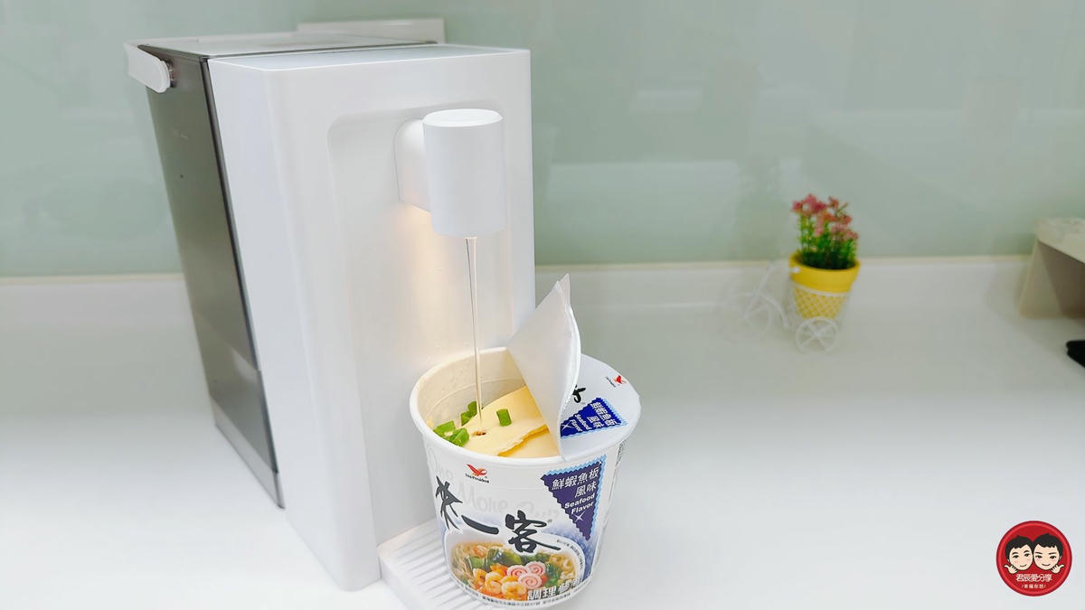 Kolin 歌林 超濾瞬熱開飲機 KWF-MN03LC｜5 段溫控・3 段出水量，生水可過濾、瞬間出水不等待！