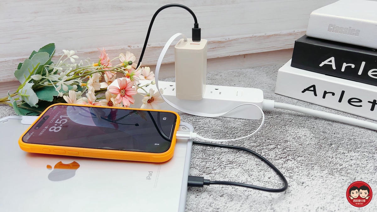 Unipapa 有序收線快充頭 67W 開箱｜自帶伸縮線，一拉即充不纏線，筆電手機一顆搞定！