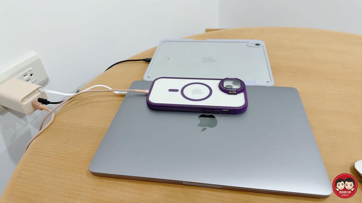 Unipapa 有序收線快充頭 67W 開箱｜自帶伸縮線，一拉即充不纏線，筆電手機一顆搞定！