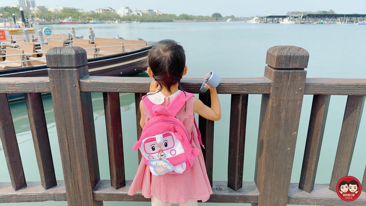 FUNY 小坦克多功能手持風扇開箱|5秒瞬冷超有感!掛脖不悶熱,帶小孩外出必備降溫神器 - 第2張圖 FUNY 小坦克多功能手持風扇開箱|5秒瞬冷超有感!掛脖不悶熱,帶小孩外出必備降溫神器