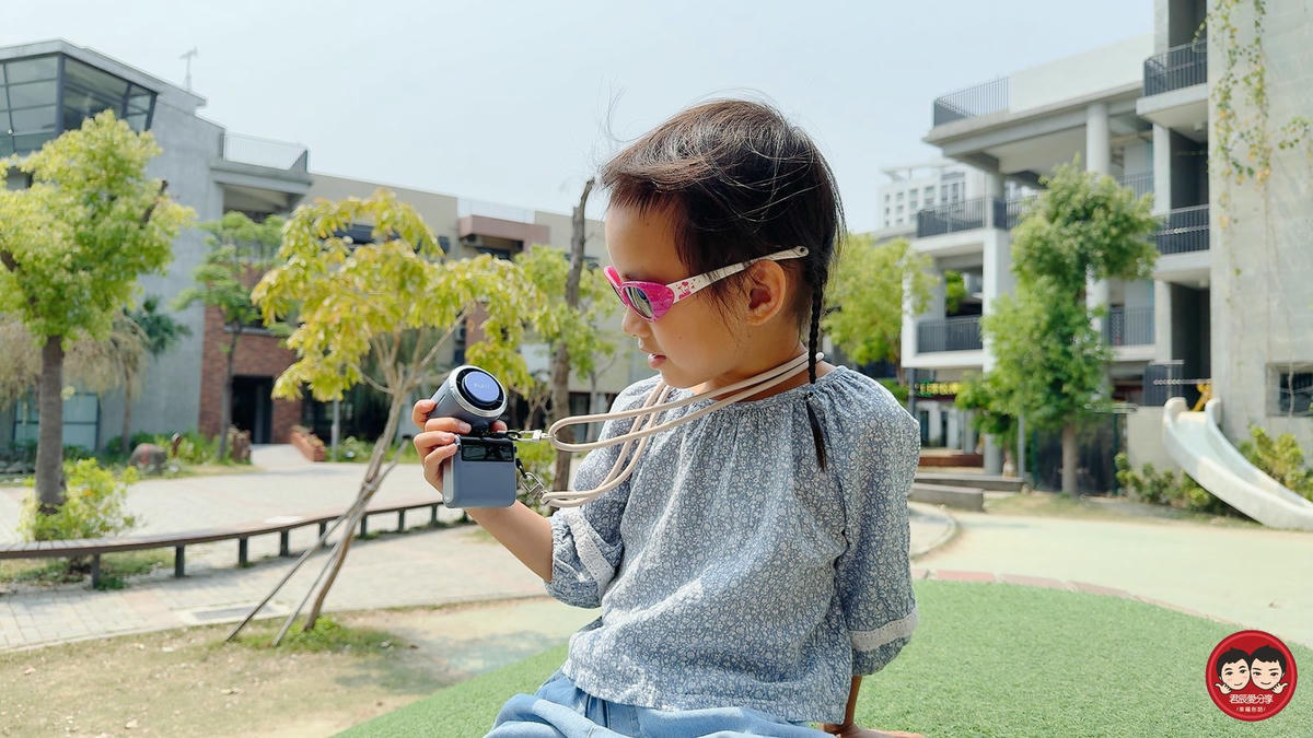 FUNY 小坦克多功能手持風扇開箱|5秒瞬冷超有感!掛脖不悶熱,帶小孩外出必備降溫神器 - 第33張圖 FUNY 小坦克多功能手持風扇開箱|5秒瞬冷超有感!掛脖不悶熱,帶小孩外出必備降溫神器