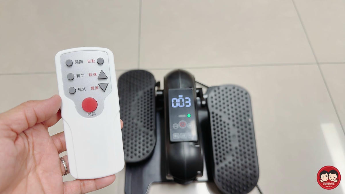 MRF 健身大師｜AI 孝親小圓循環電動健步機開箱｜銀髮族居家運動器材推薦，長輩坐著也能輕鬆健步、復健運動