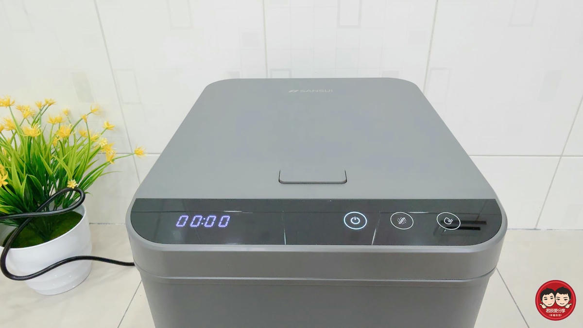 SANSUI 山水評價|PAKU 廚寶 3L 智能廚餘機 SFP-G3L 開箱實測,高溫研磨烘乾讓廚餘體積縮小 90%,不臭不生蟲,濕廚餘變乾肥料超有成就感! - 第14張圖 SANSUI 山水評價|PAKU 廚寶 3L 智能廚餘機 SFP-G3L 開箱實測,高溫研磨烘乾讓廚餘體積縮小 90%,不臭不生蟲,濕廚餘變乾肥料超有成就感!