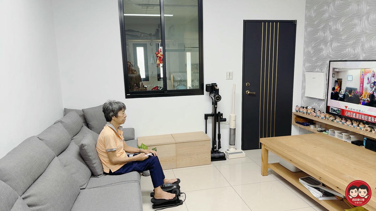 MRF 健身大師｜AI 孝親小圓循環電動健步機開箱｜銀髮族居家運動器材推薦，長輩坐著也能輕鬆健步、復健運動
