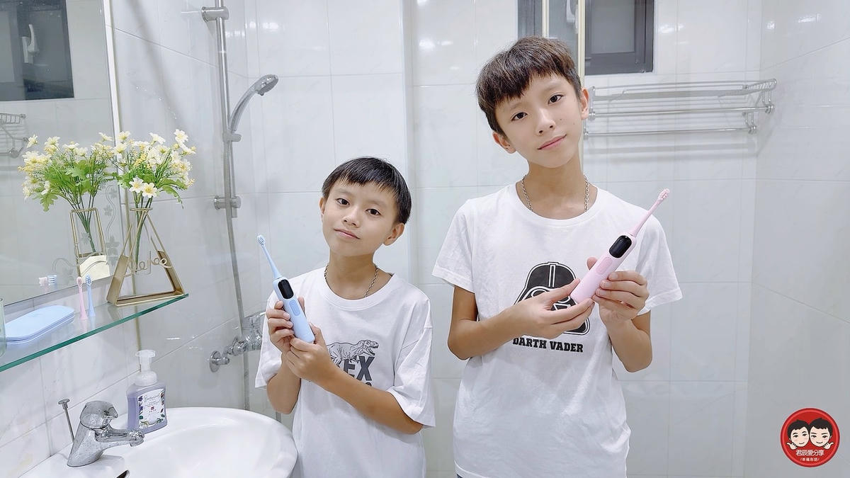Anqueen 智能音波兒童電動牙刷 AQ-C99 開箱|5種清潔模式+3段力度調節,2分鐘智能計時,80天長效續航,讓孩子愛上刷牙! - 第2張圖 Anqueen 智能音波兒童電動牙刷 AQ-C99 開箱|5種清潔模式+3段力度調節,2分鐘智能計時,80天長效續航,讓孩子愛上刷牙!