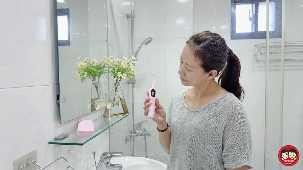Anqueen 智能音波兒童電動牙刷 AQ-C99 開箱|5種清潔模式+3段力度調節,2分鐘智能計時,80天長效續航,讓孩子愛上刷牙! - 第25張圖 Anqueen 智能音波兒童電動牙刷 AQ-C99 開箱|5種清潔模式+3段力度調節,2分鐘智能計時,80天長效續航,讓孩子愛上刷牙!