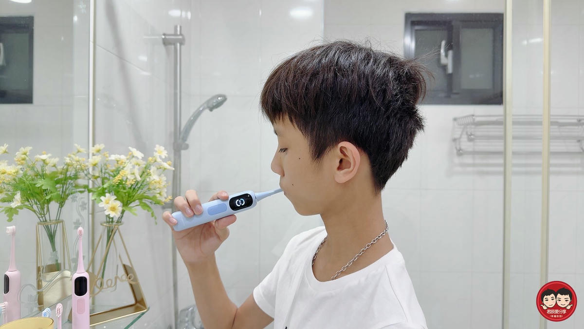 Anqueen 智能音波兒童電動牙刷 AQ-C99 開箱|5種清潔模式+3段力度調節,2分鐘智能計時,80天長效續航,讓孩子愛上刷牙! - 第20張圖 Anqueen 智能音波兒童電動牙刷 AQ-C99 開箱|5種清潔模式+3段力度調節,2分鐘智能計時,80天長效續航,讓孩子愛上刷牙!